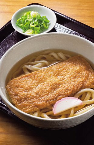 半世紀近くうどんに人生を捧げた店主。狙っても作れない実直な旨さが魅力の讃岐風うどん